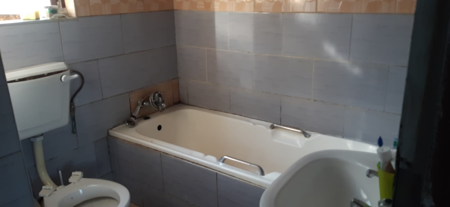 2 Bedroom Property for Sale in Lovu KwaZulu-Natal