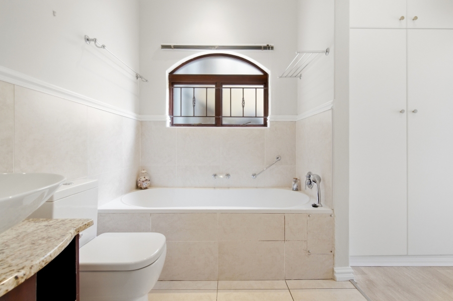 2 Bedroom Property for Sale in Le Domaine KwaZulu-Natal