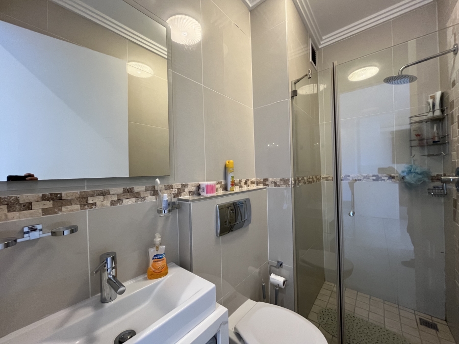 To Let 2 Bedroom Property for Rent in Umhlanga Ridge KwaZulu-Natal
