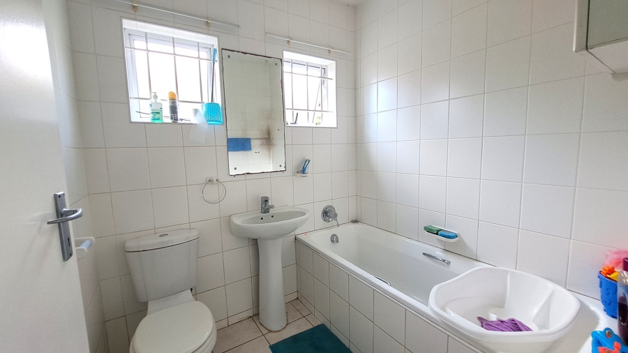 To Let 2 Bedroom Property for Rent in Glenmore KwaZulu-Natal