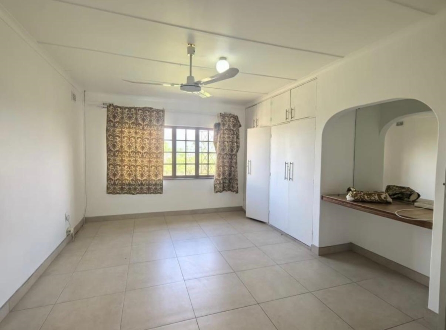 3 Bedroom Property for Sale in Treasure Beach KwaZulu-Natal
