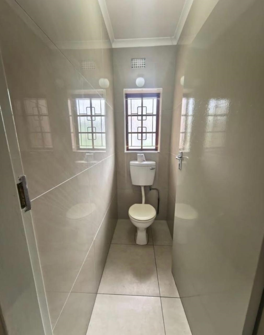 3 Bedroom Property for Sale in Treasure Beach KwaZulu-Natal