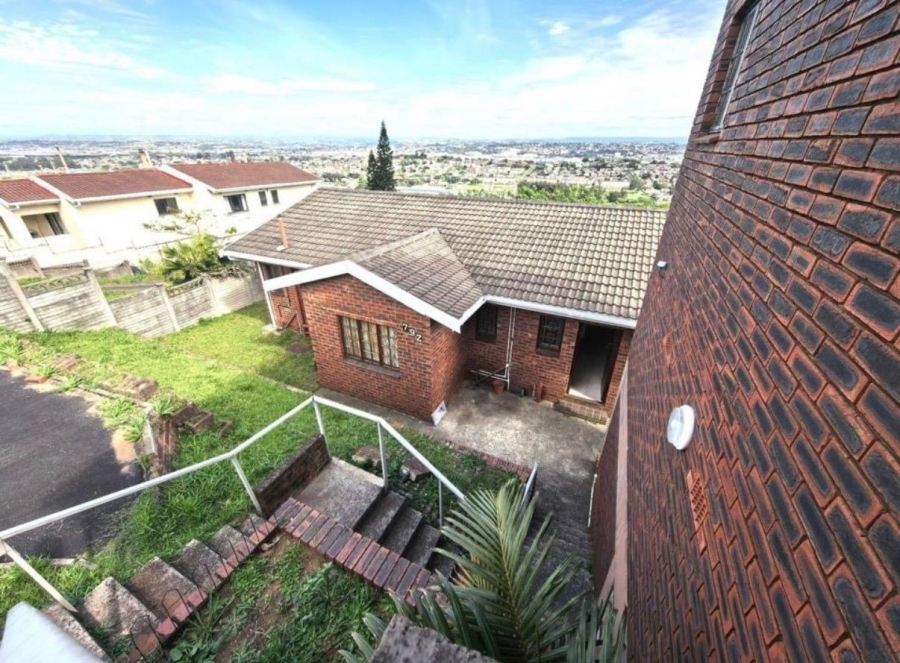 3 Bedroom Property for Sale in Treasure Beach KwaZulu-Natal
