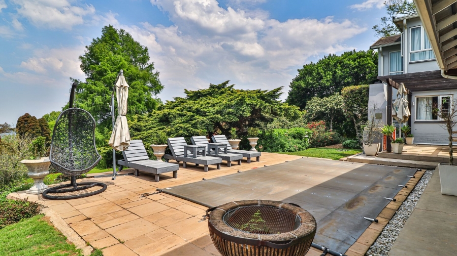 6 Bedroom Property for Sale in Berry Hill KwaZulu-Natal