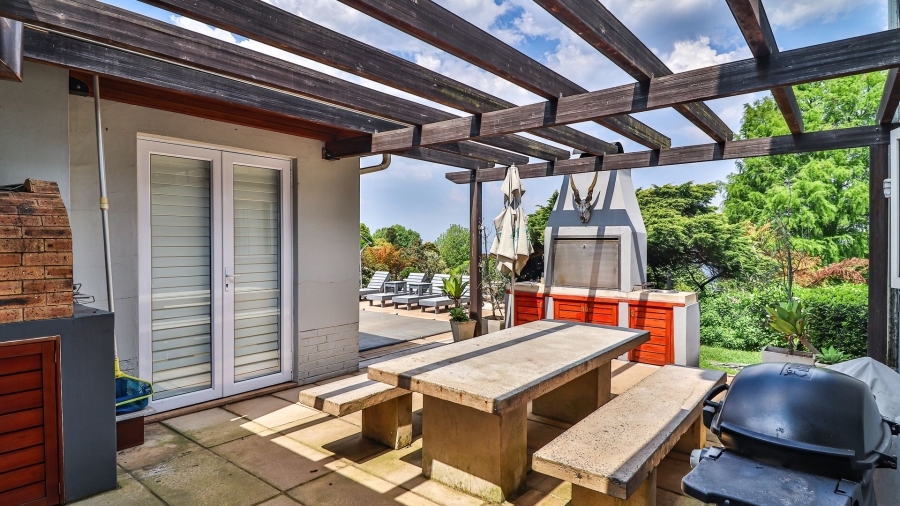 6 Bedroom Property for Sale in Berry Hill KwaZulu-Natal