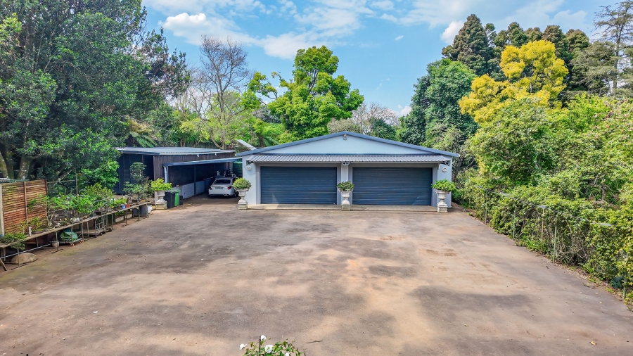 6 Bedroom Property for Sale in Berry Hill KwaZulu-Natal