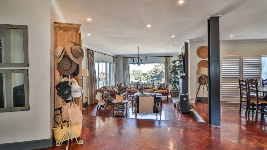 6 Bedroom Property for Sale in Berry Hill KwaZulu-Natal