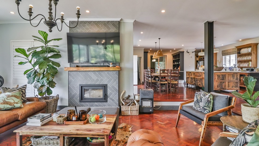 6 Bedroom Property for Sale in Berry Hill KwaZulu-Natal