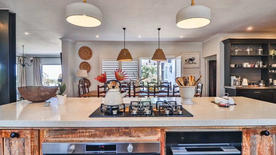 6 Bedroom Property for Sale in Berry Hill KwaZulu-Natal
