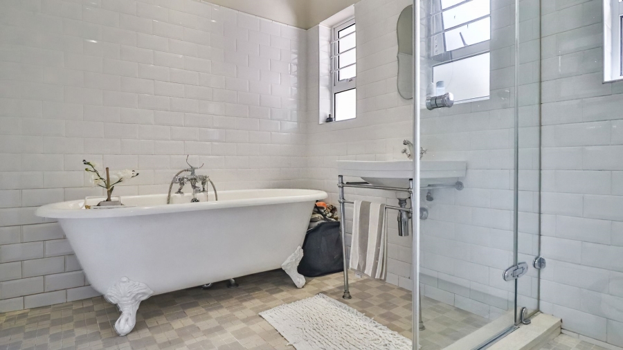 6 Bedroom Property for Sale in Berry Hill KwaZulu-Natal