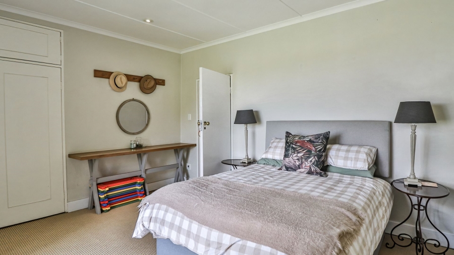 6 Bedroom Property for Sale in Berry Hill KwaZulu-Natal