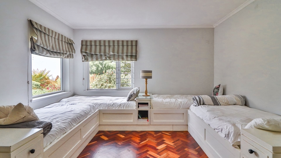 6 Bedroom Property for Sale in Berry Hill KwaZulu-Natal
