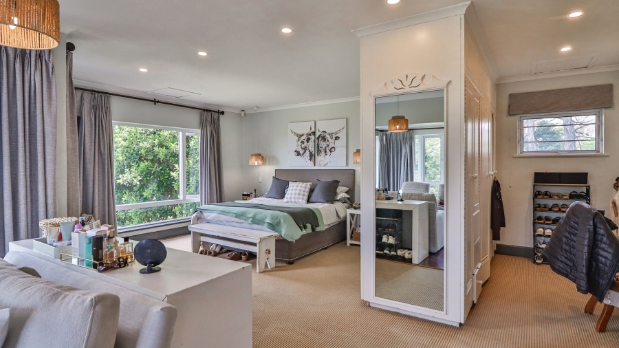 6 Bedroom Property for Sale in Berry Hill KwaZulu-Natal