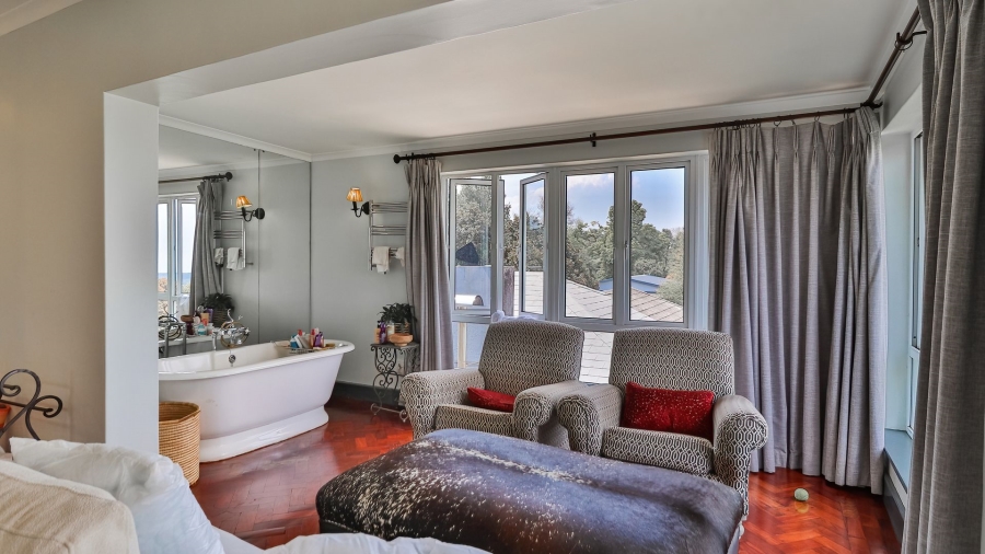 6 Bedroom Property for Sale in Berry Hill KwaZulu-Natal