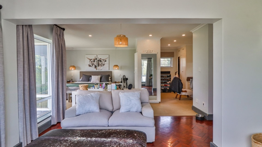 6 Bedroom Property for Sale in Berry Hill KwaZulu-Natal