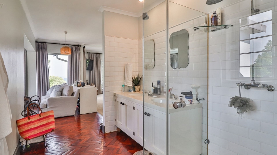 6 Bedroom Property for Sale in Berry Hill KwaZulu-Natal