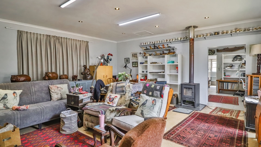 6 Bedroom Property for Sale in Berry Hill KwaZulu-Natal
