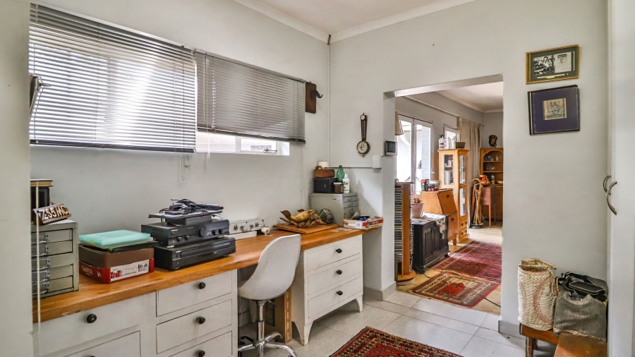 6 Bedroom Property for Sale in Berry Hill KwaZulu-Natal
