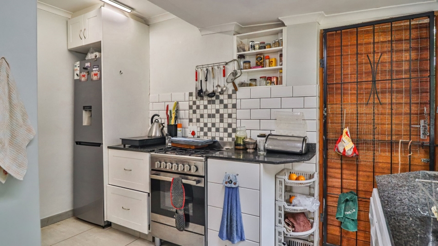 6 Bedroom Property for Sale in Berry Hill KwaZulu-Natal