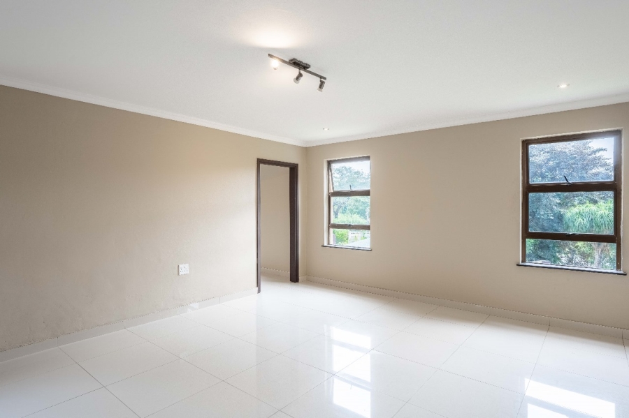 To Let 5 Bedroom Property for Rent in Amanzimtoti KwaZulu-Natal