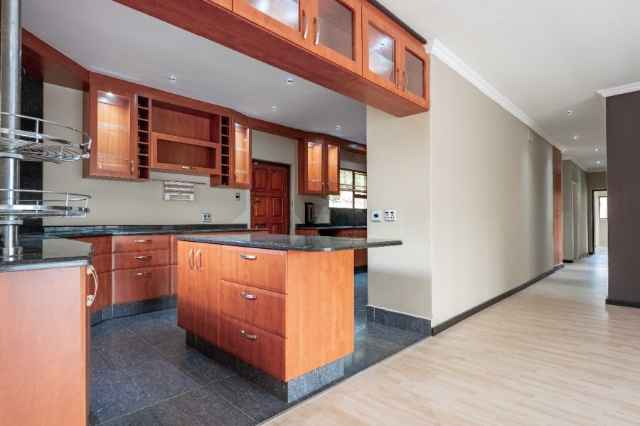 To Let 5 Bedroom Property for Rent in Amanzimtoti KwaZulu-Natal