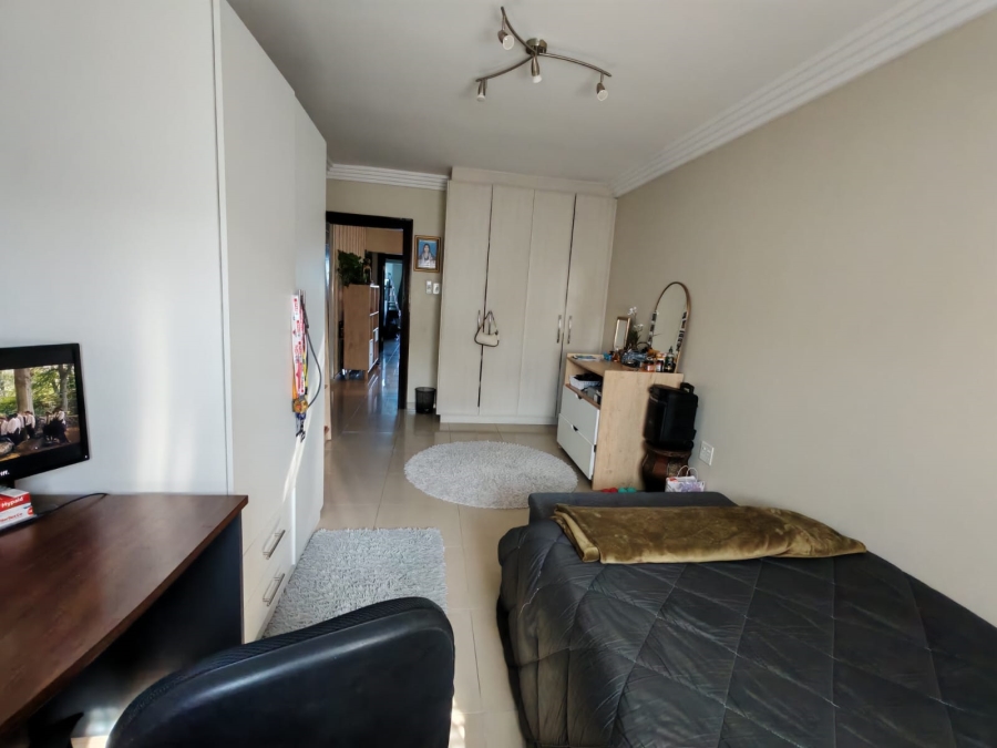 To Let 4 Bedroom Property for Rent in Umhlanga KwaZulu-Natal