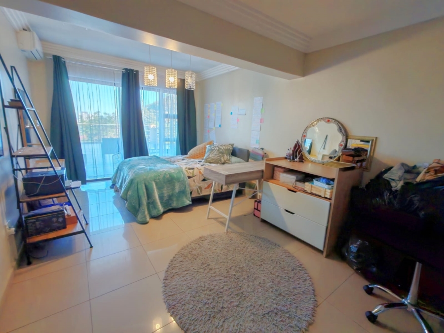 To Let 4 Bedroom Property for Rent in Umhlanga KwaZulu-Natal
