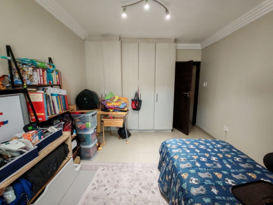 To Let 4 Bedroom Property for Rent in Umhlanga KwaZulu-Natal