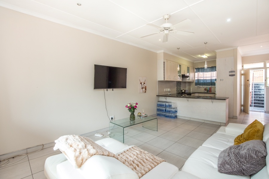 To Let 2 Bedroom Property for Rent in Essenwood KwaZulu-Natal