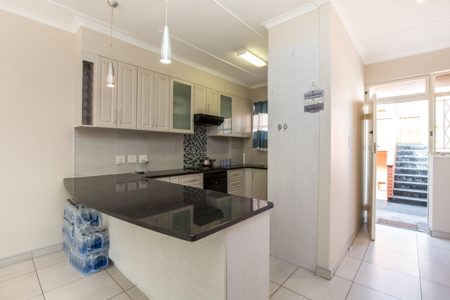 To Let 2 Bedroom Property for Rent in Essenwood KwaZulu-Natal