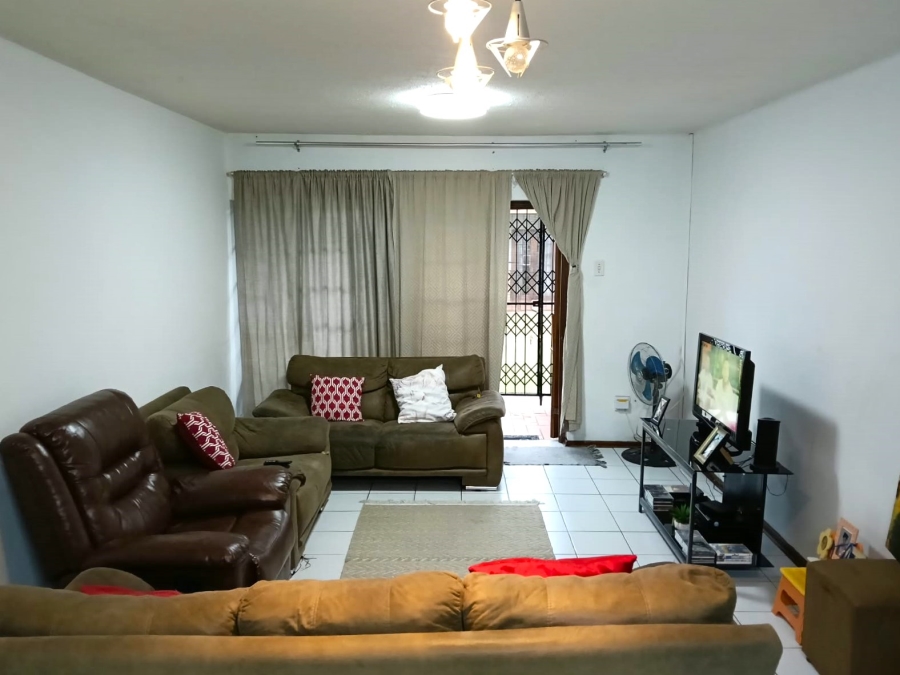 To Let 2 Bedroom Property for Rent in Arboretum KwaZulu-Natal