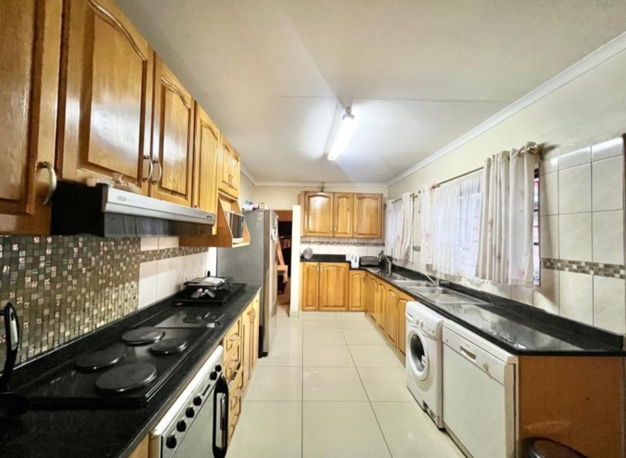 4 Bedroom Property for Sale in Raisethorpe KwaZulu-Natal