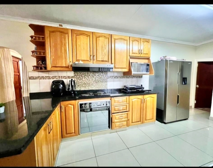 4 Bedroom Property for Sale in Raisethorpe KwaZulu-Natal
