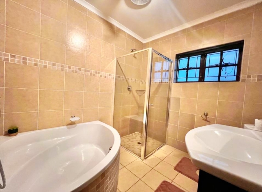 4 Bedroom Property for Sale in Raisethorpe KwaZulu-Natal