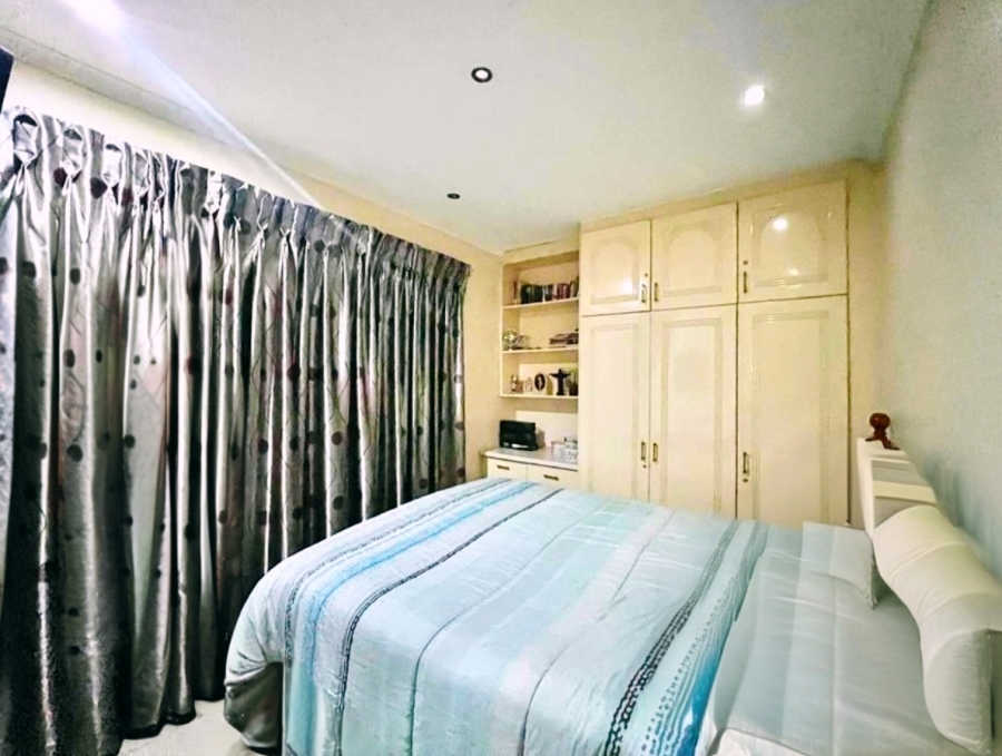 4 Bedroom Property for Sale in Raisethorpe KwaZulu-Natal