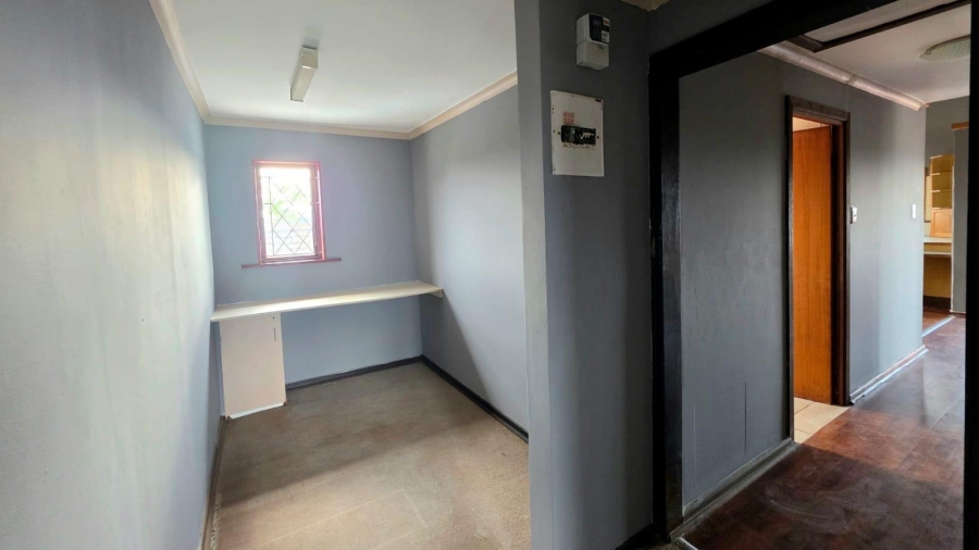 To Let 3 Bedroom Property for Rent in Yellowwood Park KwaZulu-Natal