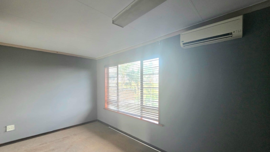 To Let 3 Bedroom Property for Rent in Yellowwood Park KwaZulu-Natal