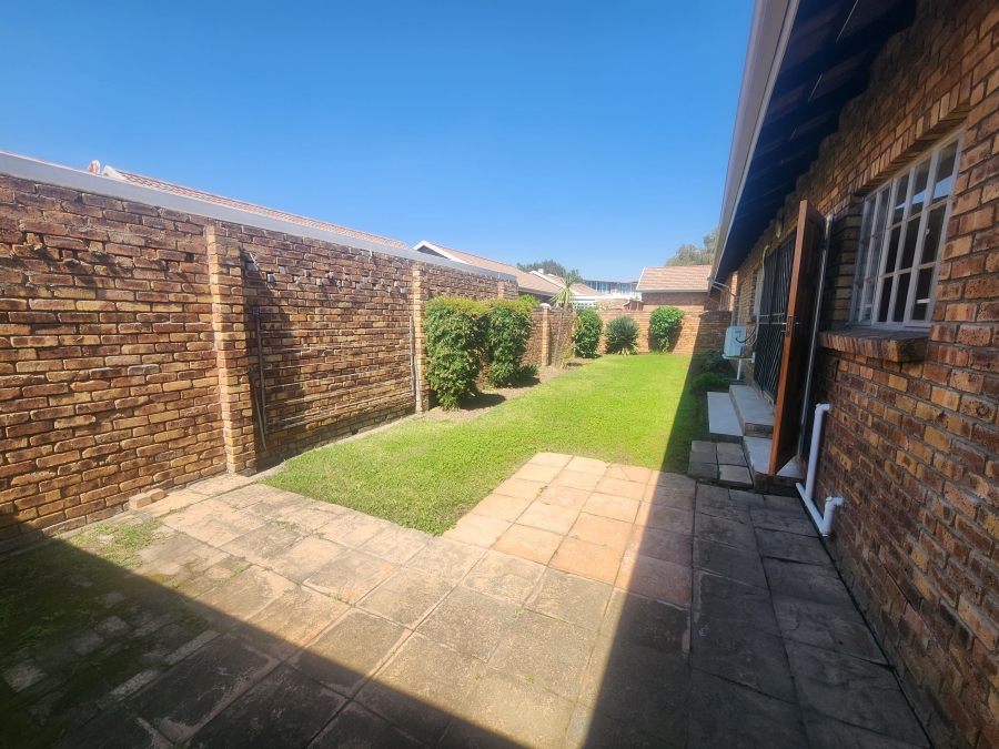 3 Bedroom Property for Sale in Huttenheights KwaZulu-Natal
