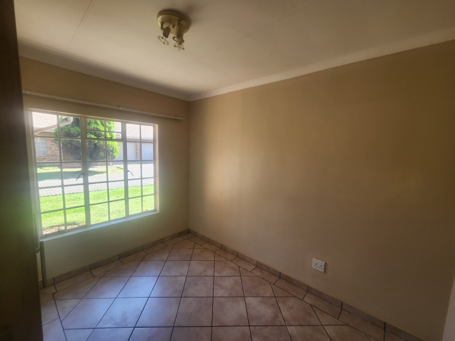 3 Bedroom Property for Sale in Huttenheights KwaZulu-Natal