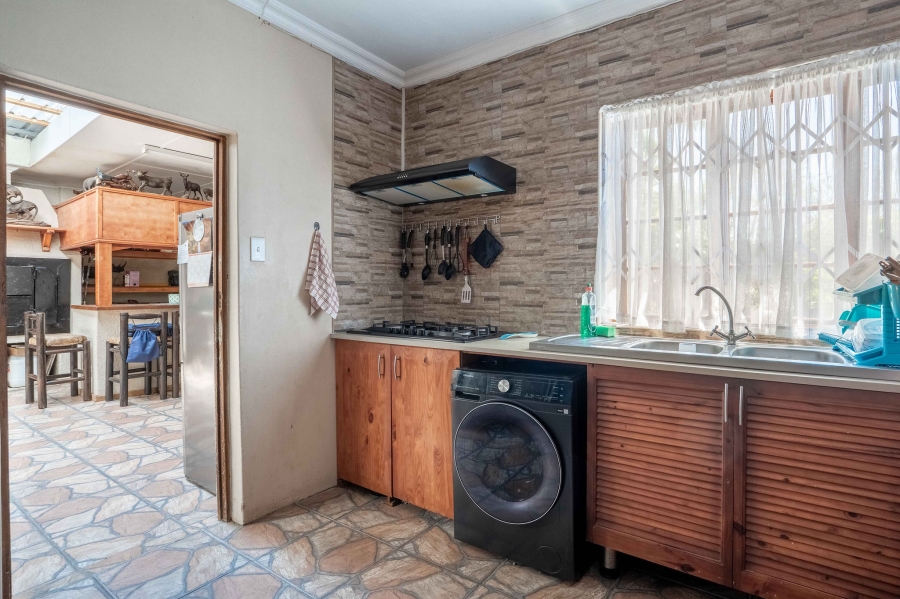 8 Bedroom Property for Sale in Doonside KwaZulu-Natal