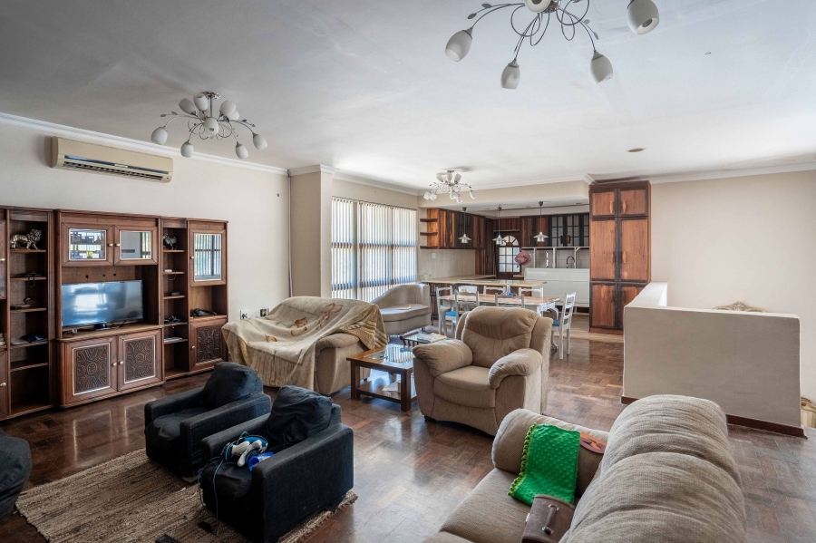 8 Bedroom Property for Sale in Doonside KwaZulu-Natal