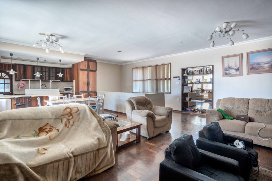 8 Bedroom Property for Sale in Doonside KwaZulu-Natal