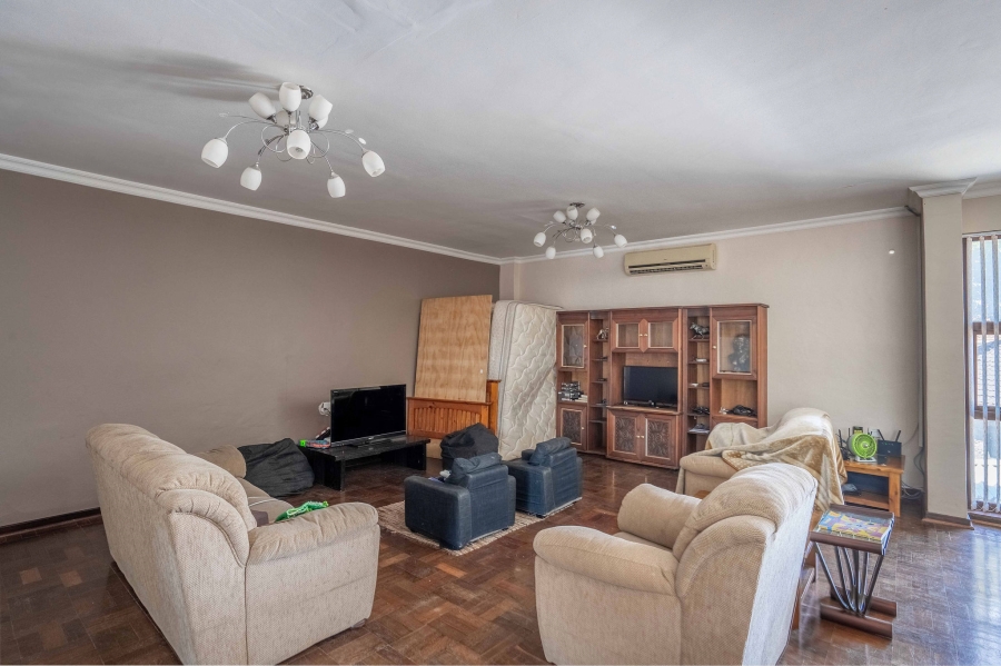 8 Bedroom Property for Sale in Doonside KwaZulu-Natal