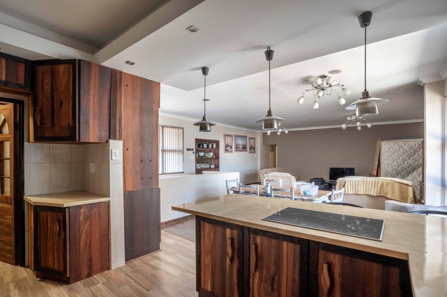 8 Bedroom Property for Sale in Doonside KwaZulu-Natal