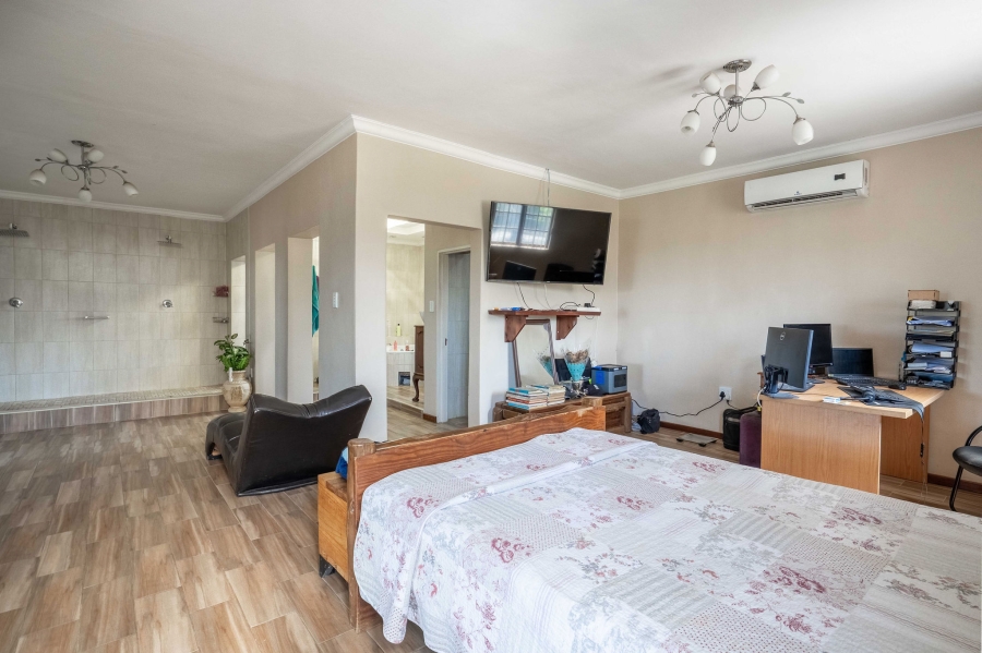 8 Bedroom Property for Sale in Doonside KwaZulu-Natal