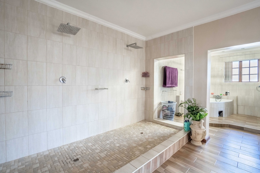 8 Bedroom Property for Sale in Doonside KwaZulu-Natal