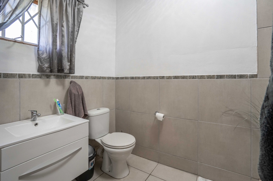 8 Bedroom Property for Sale in Doonside KwaZulu-Natal
