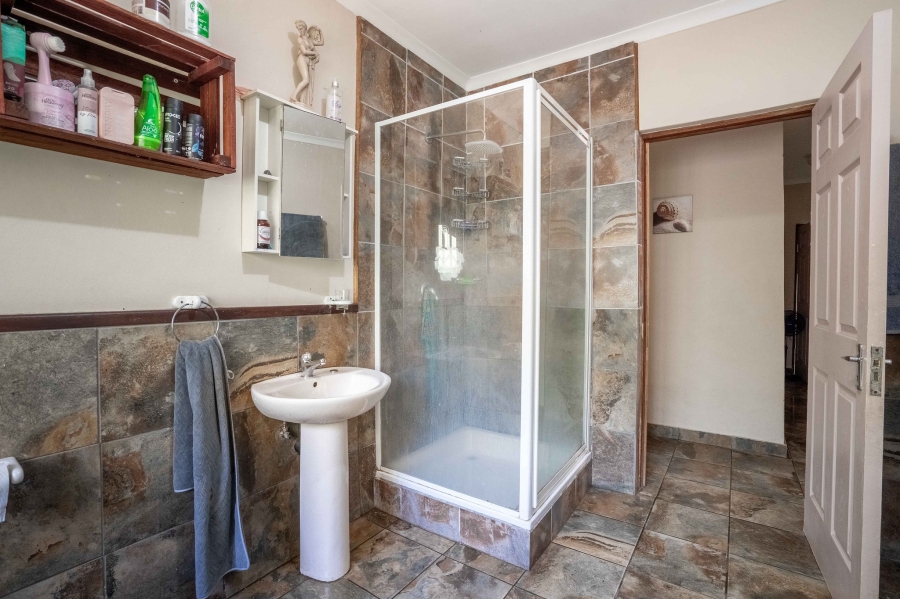 8 Bedroom Property for Sale in Doonside KwaZulu-Natal