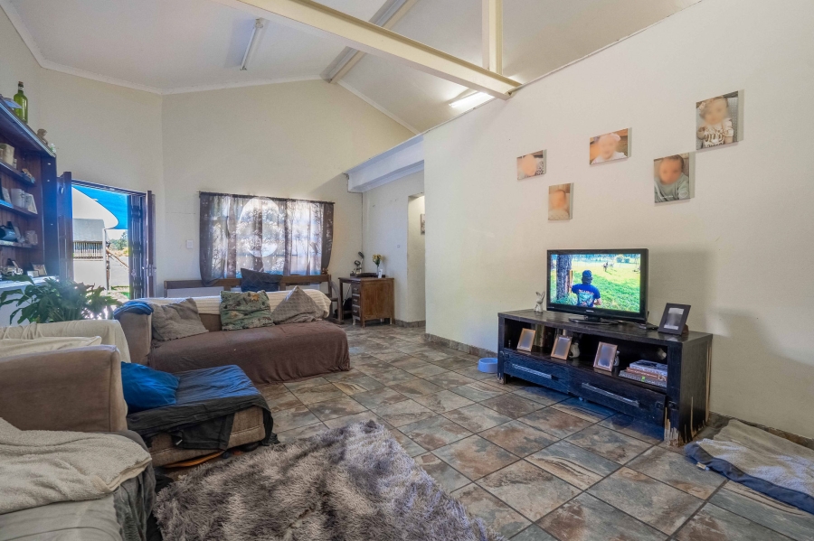 8 Bedroom Property for Sale in Doonside KwaZulu-Natal