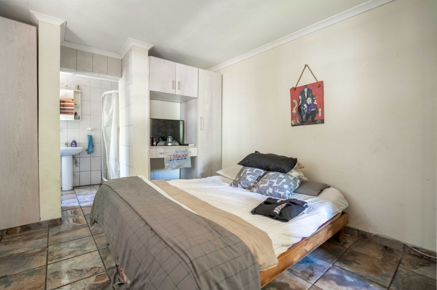 8 Bedroom Property for Sale in Doonside KwaZulu-Natal